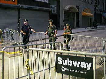 09-18-01_b-wtc_aftermath003