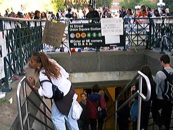 09-15-01_f-wtc_vigils056